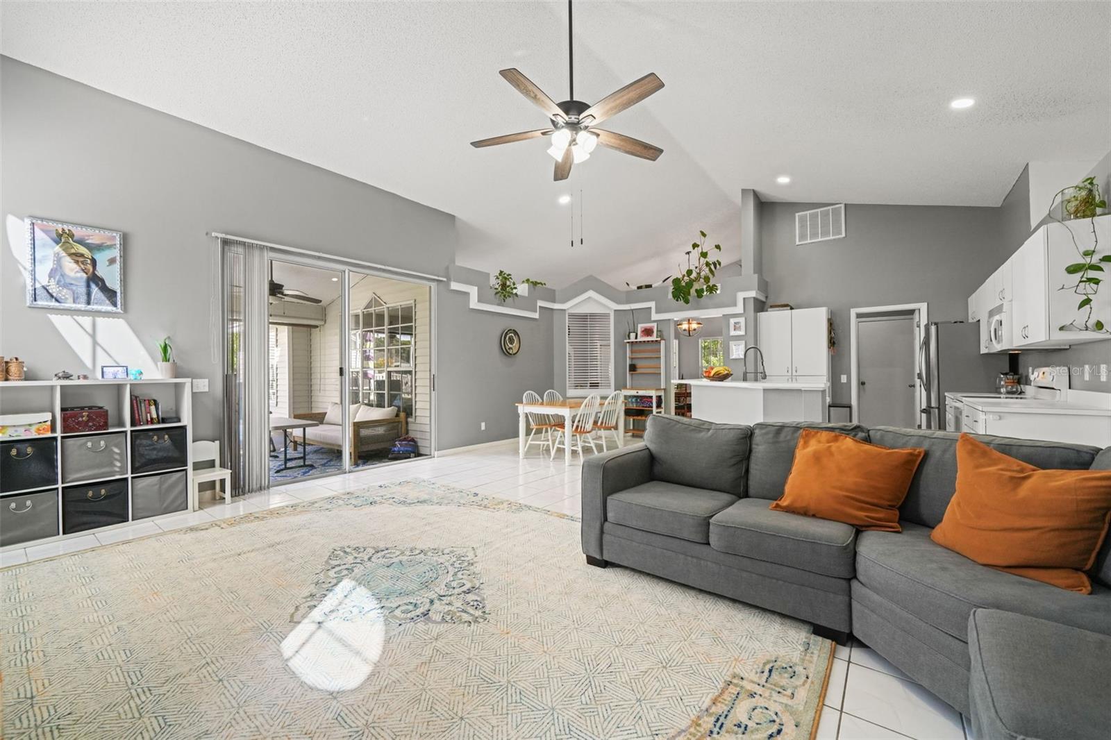 Image 19 of 51 For 7810 Grimsby Lane