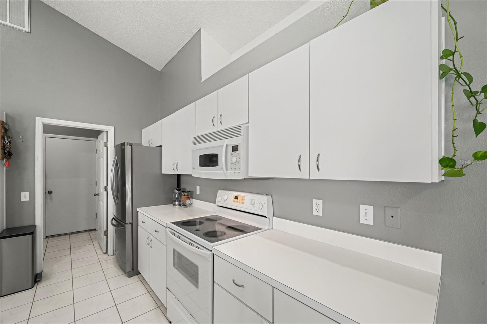 Image 24 of 51 For 7810 Grimsby Lane