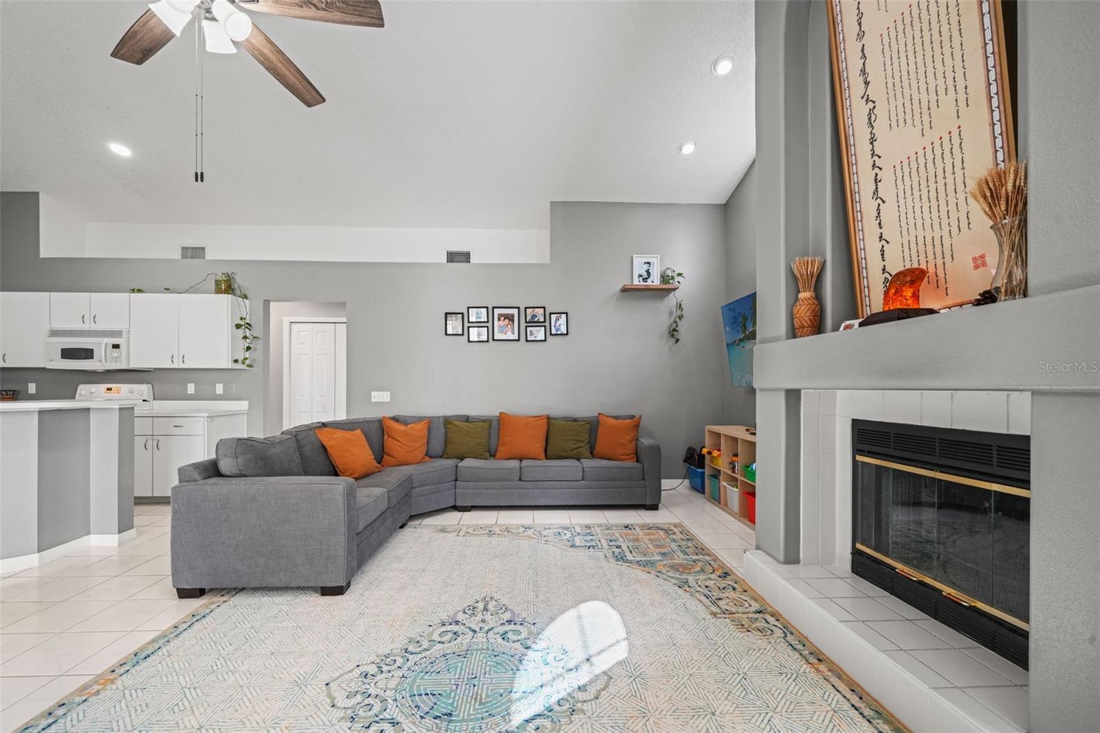 Image 8 of 51 For 7810 Grimsby Lane