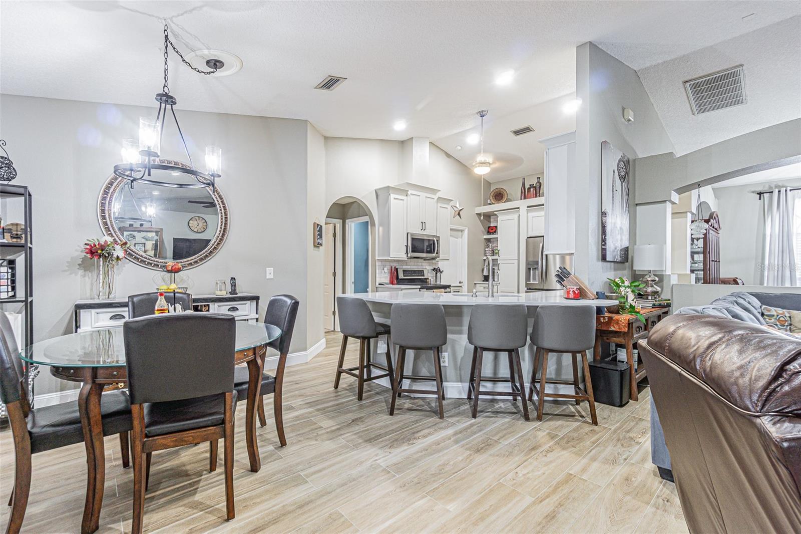 Image 6 of 60 For 9809 La Rita Place