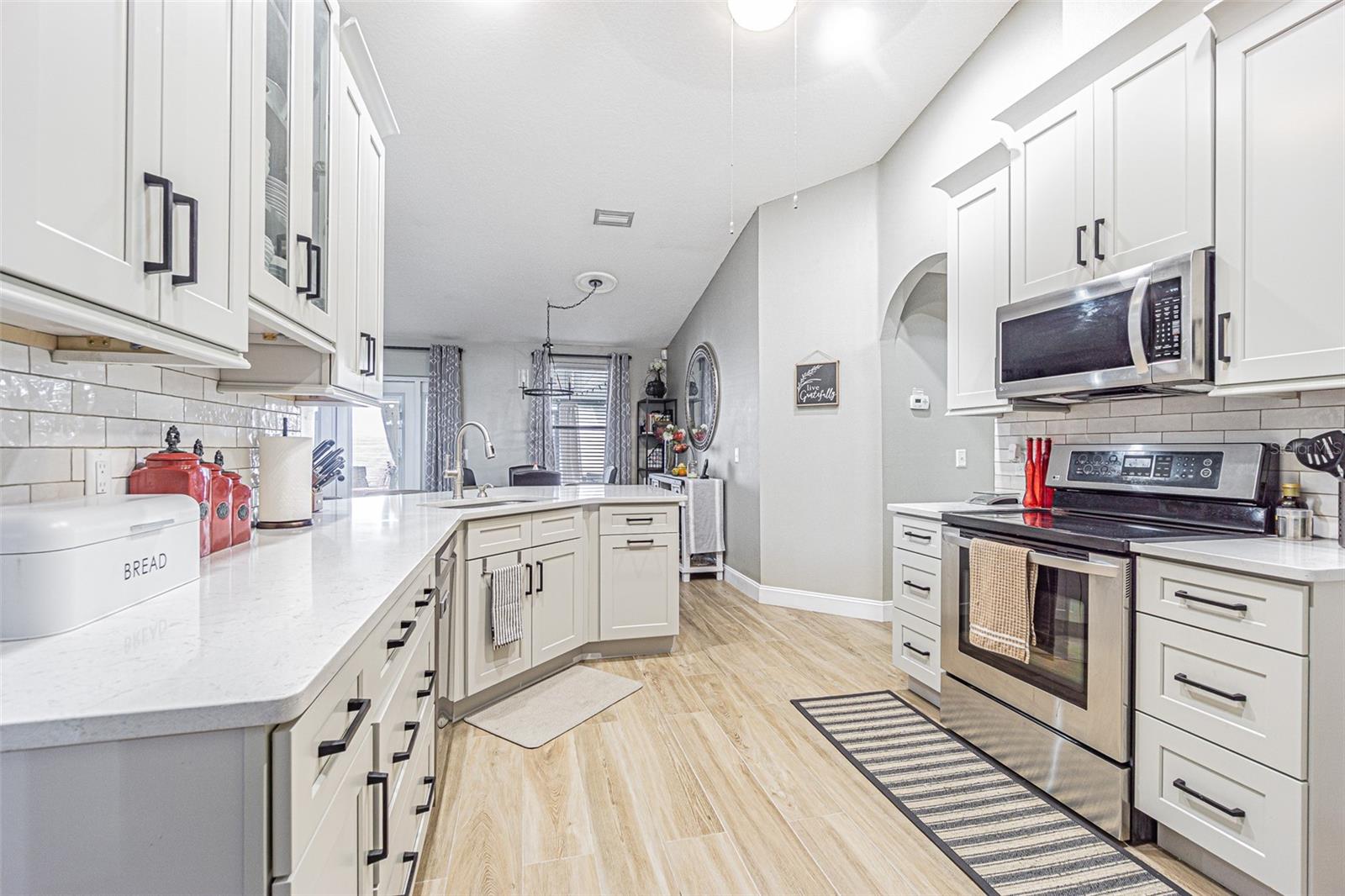 Image 7 of 60 For 9809 La Rita Place