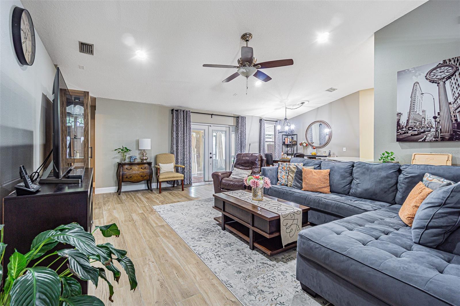 Image 8 of 60 For 9809 La Rita Place