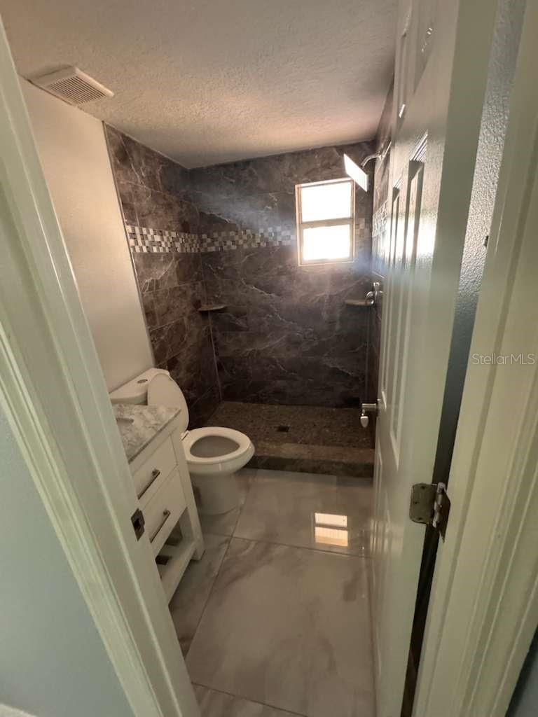 Image 8 of 10 For 4841 Briar Hill Court