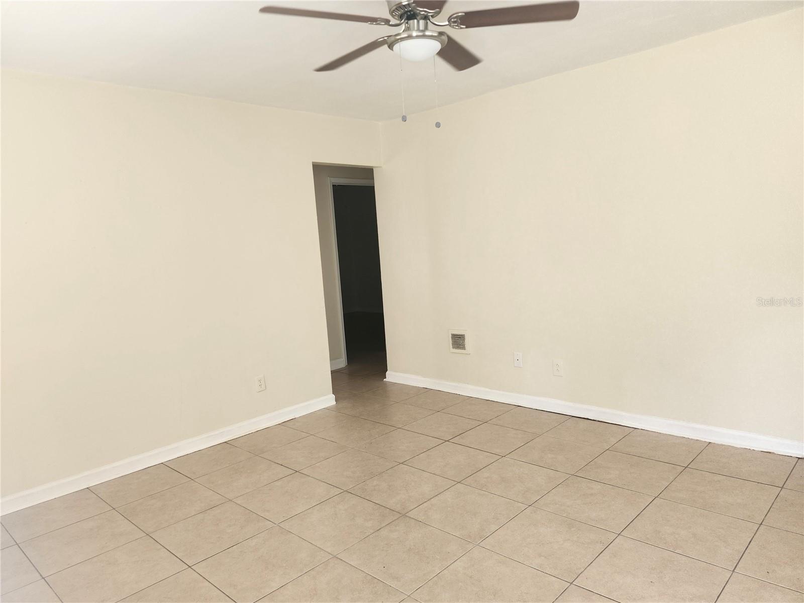 Image 7 of 14 For 107 Habana Avenue A