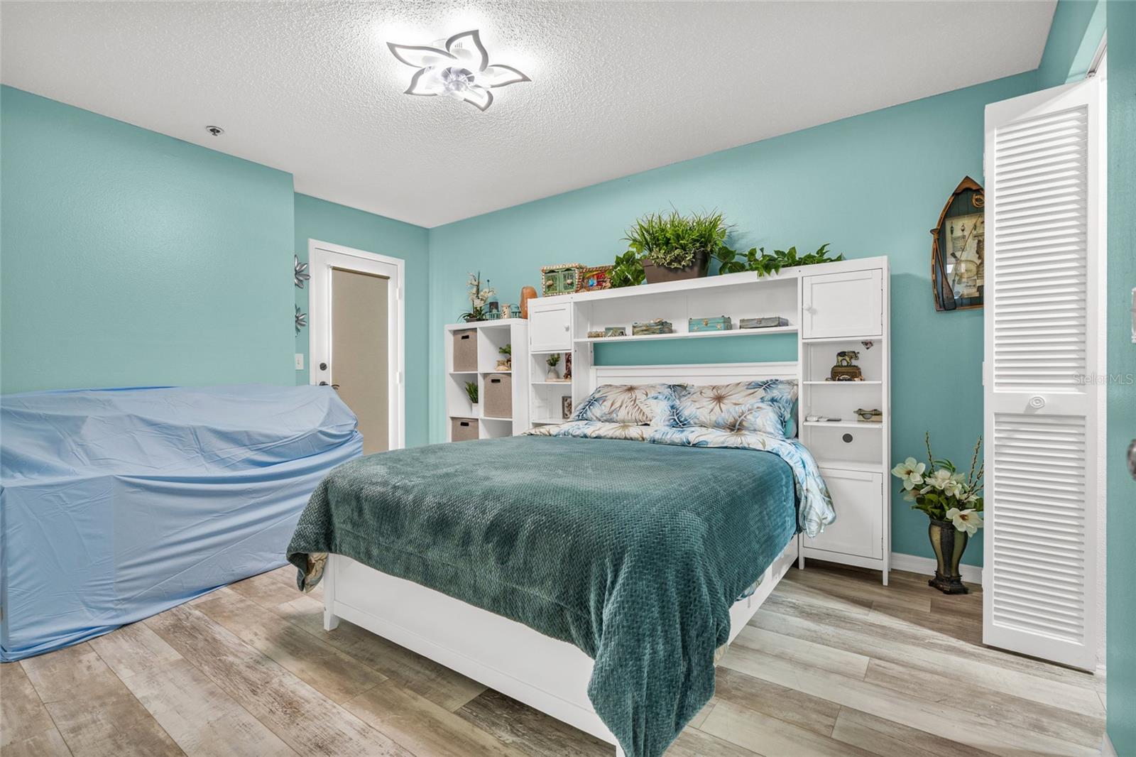 Image 18 of 37 For 5722 Biscayne Court 308