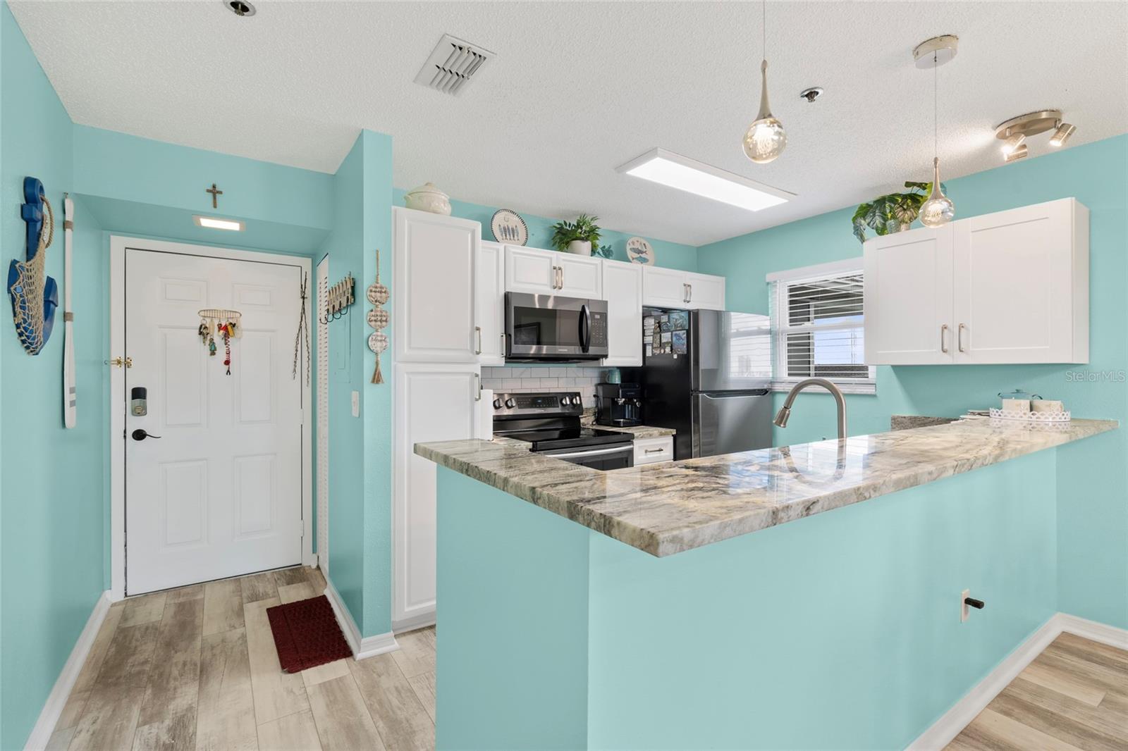 Image 6 of 37 For 5722 Biscayne Court 308