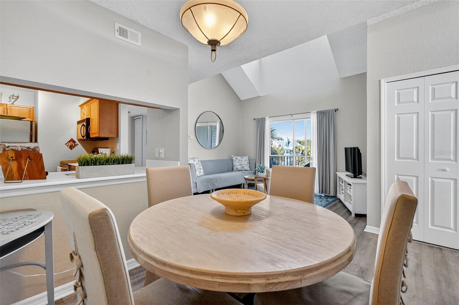 Image 14 of 83 For 3300 Haviland Court 303