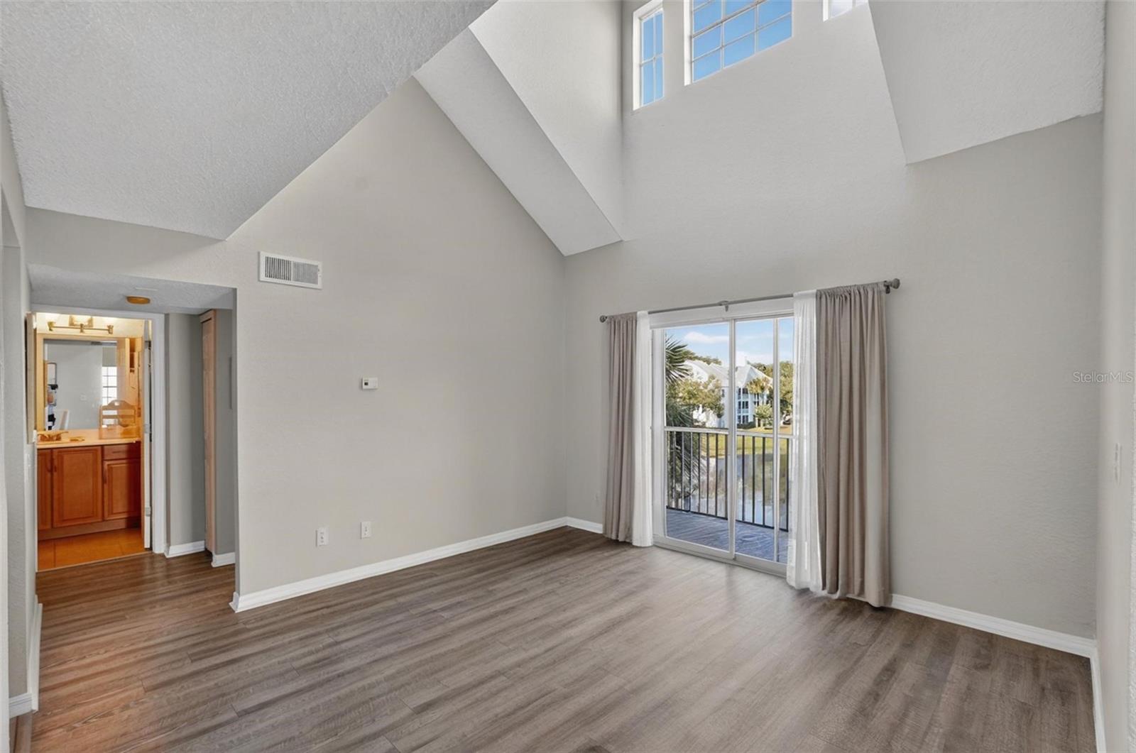 Image 16 of 83 For 3300 Haviland Court 303