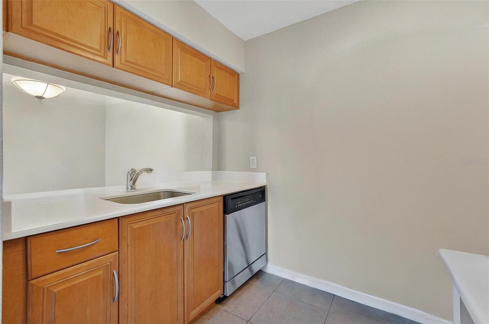 Image 29 of 83 For 3300 Haviland Court 303