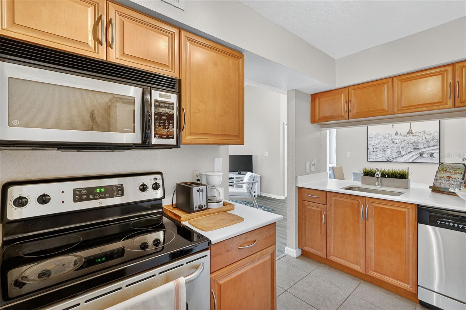 Image 33 of 83 For 3300 Haviland Court 303