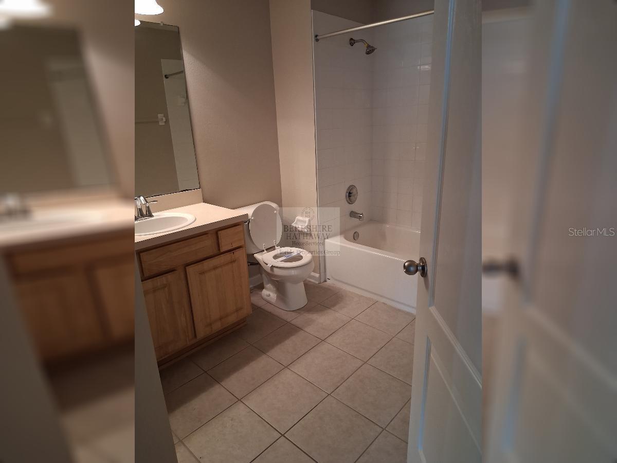 Image 12 of 13 For 2534 Glenrise Place