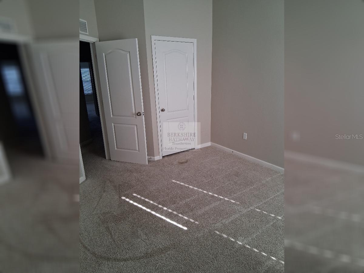 Image 3 of 13 For 2534 Glenrise Place