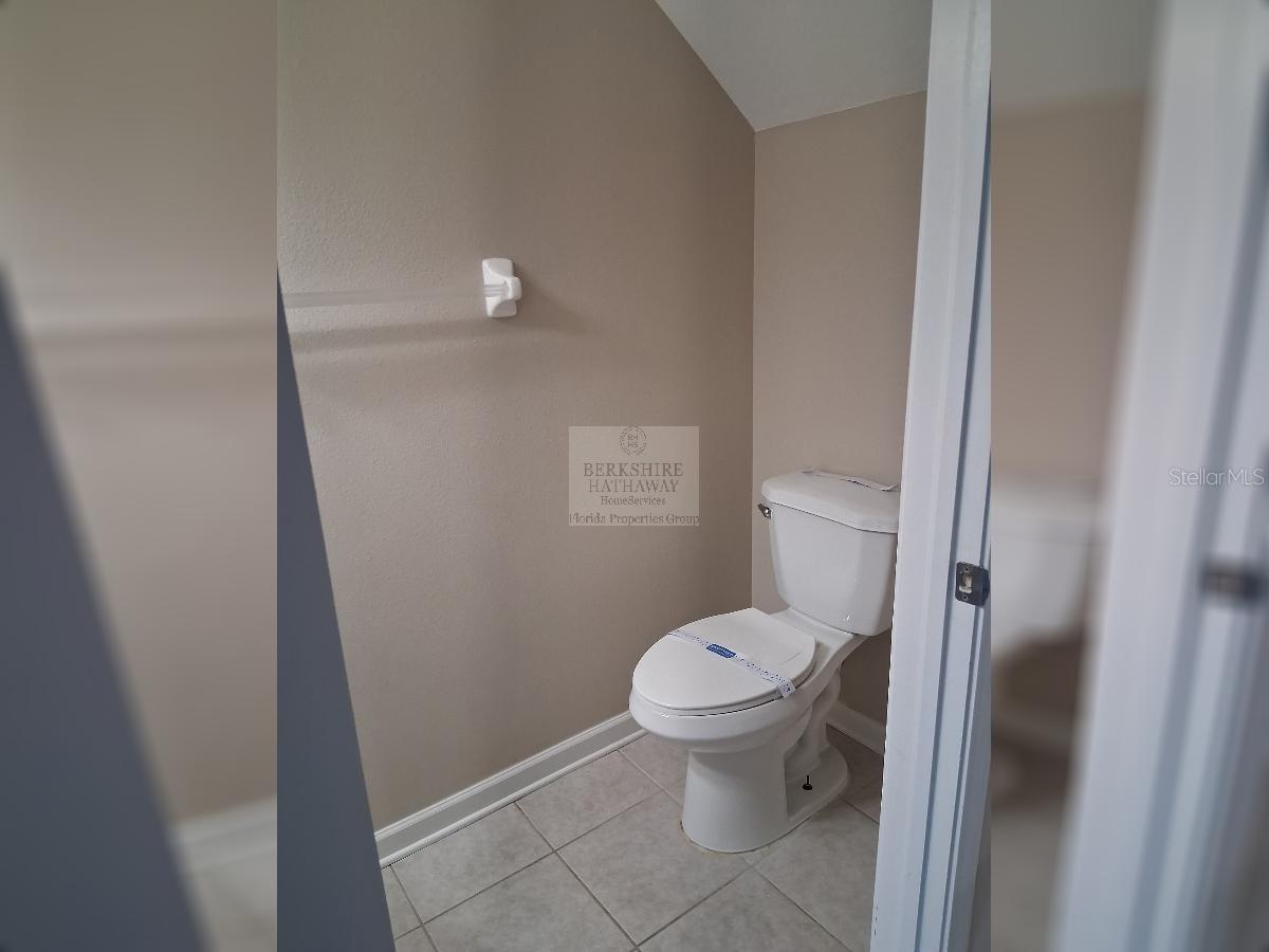 Image 8 of 13 For 2534 Glenrise Place
