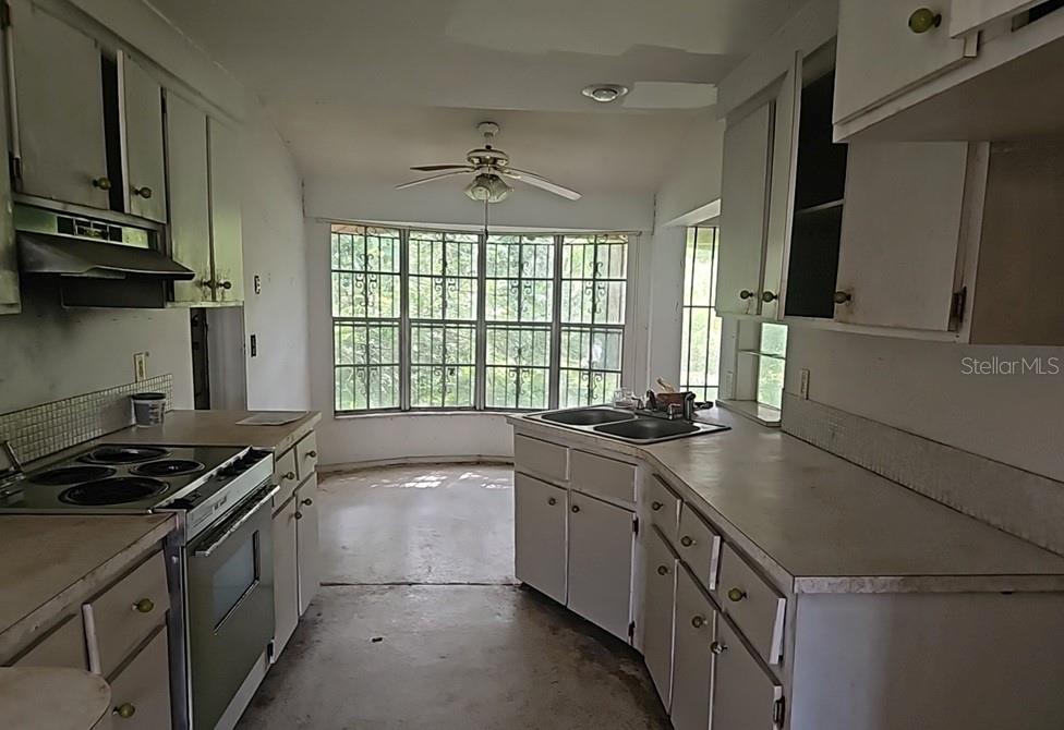 Image 3 of 13 For 1915 Mulberry Drive