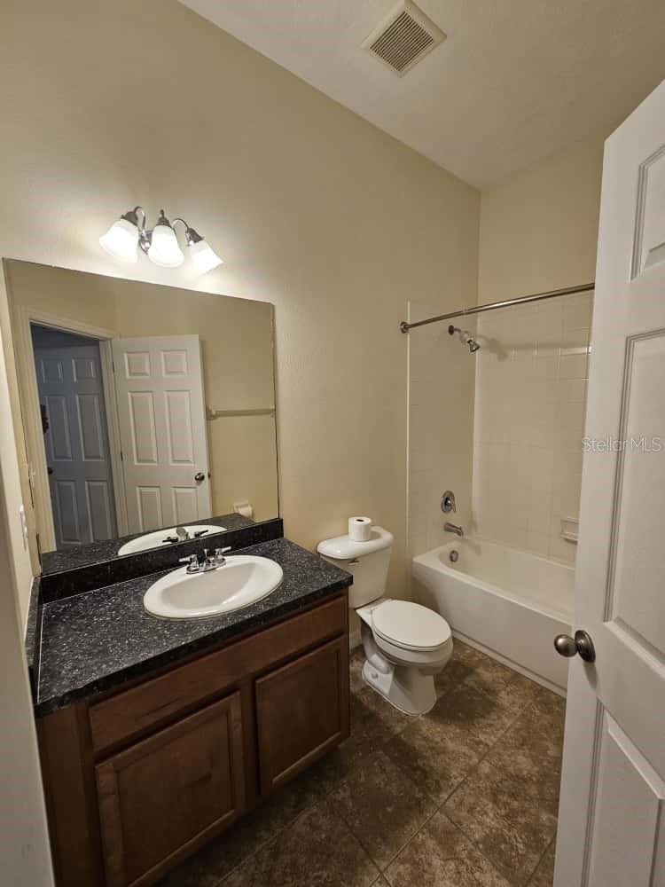 Listing photo id 16 for 6801 46th Lane N 54