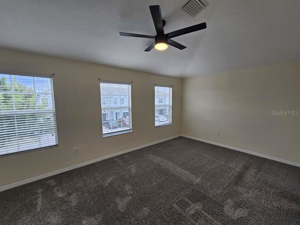 Listing photo id 17 for 6801 46th Lane N 54