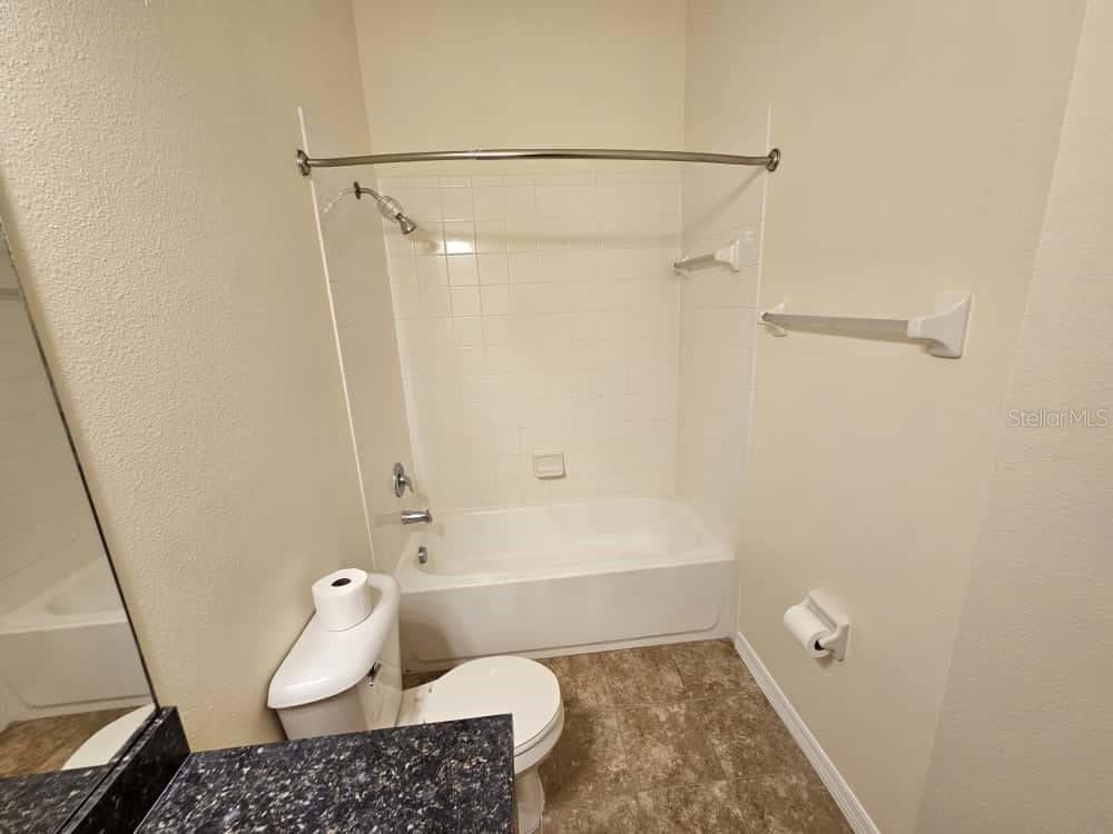 Listing photo id 18 for 6801 46th Lane N 54