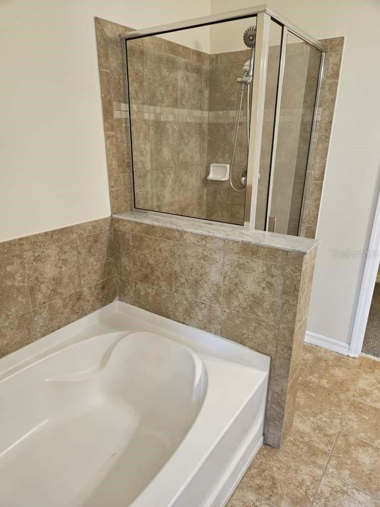 Listing photo id 21 for 6801 46th Lane N 54