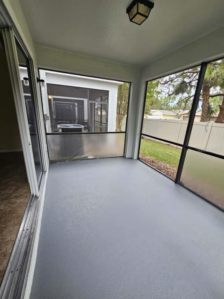 Listing photo id 29 for 6801 46th Lane N 54