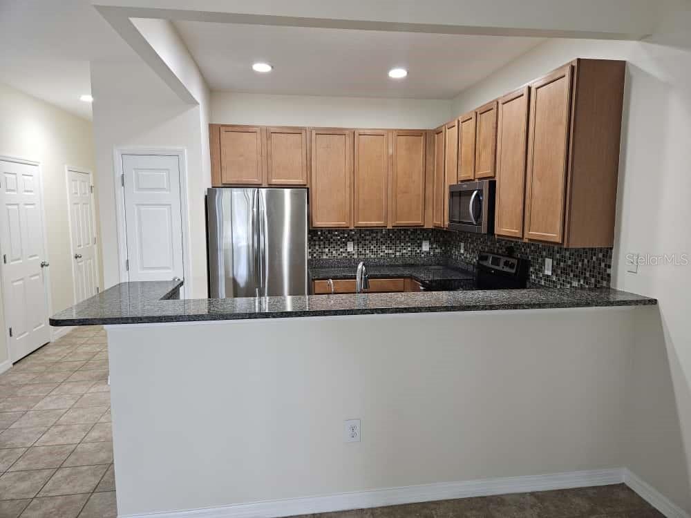 Listing photo id 2 for 6801 46th Lane N 54