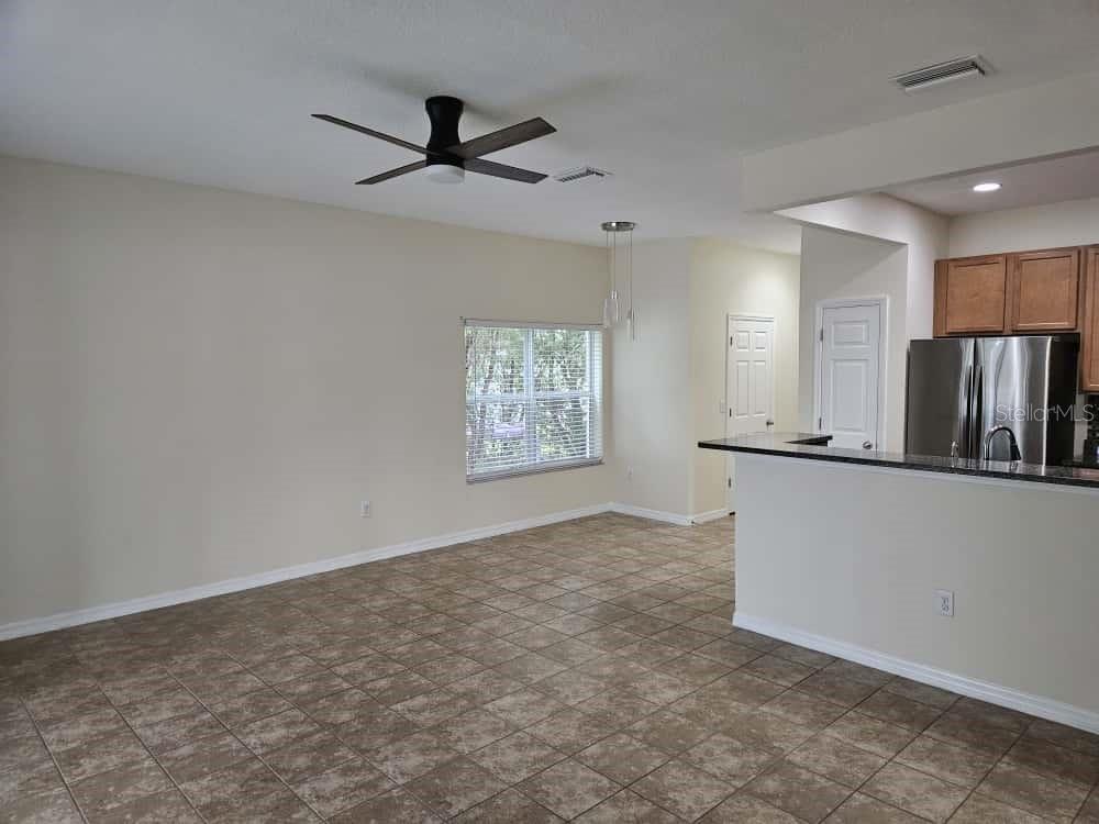 Listing photo id 4 for 6801 46th Lane N 54