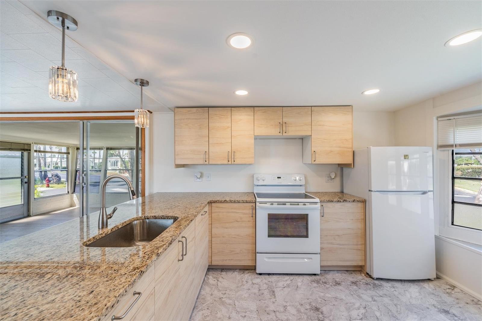 Image 12 of 35 For 4851 Gandy Blvd  B7l46