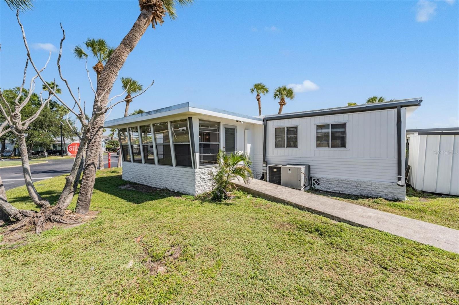 Image 21 of 35 For 4851 Gandy Blvd  B7l46