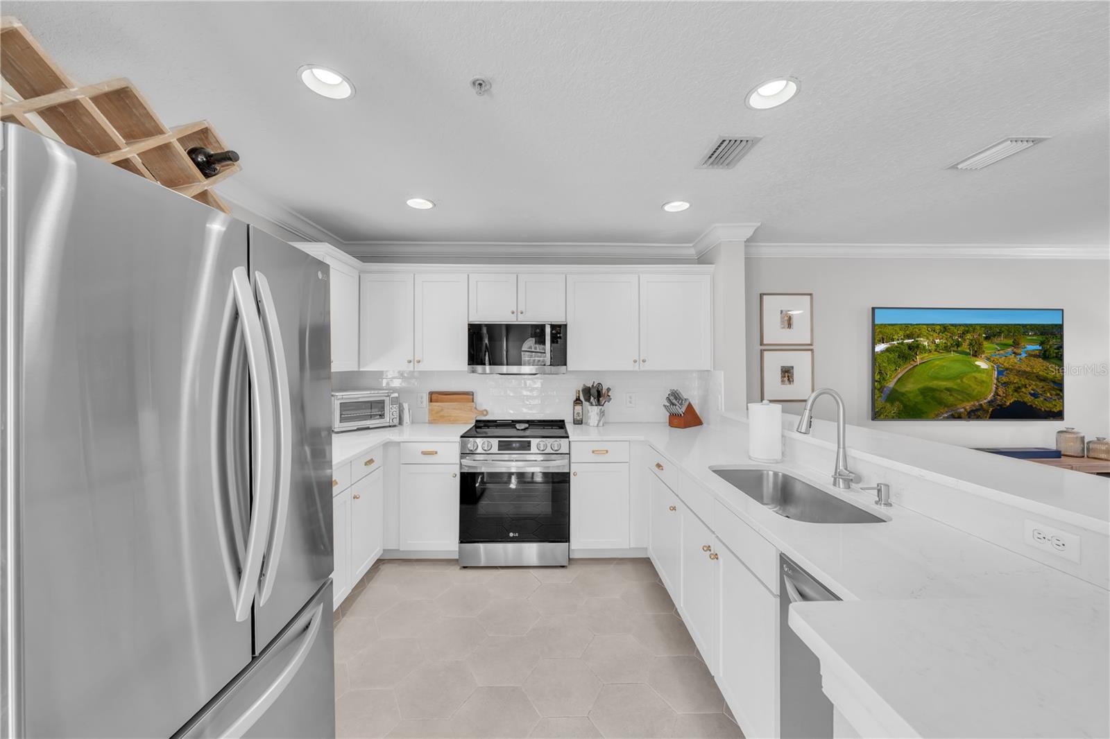 Image 19 of 46 For 3321 Las Campos Place