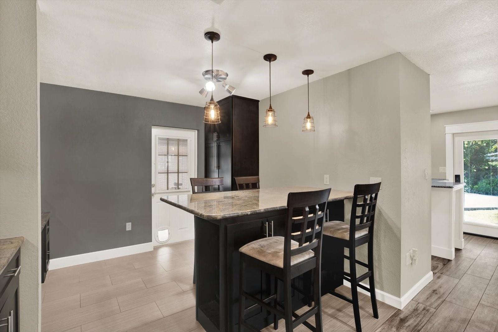 Image 11 of 24 For 2907 Wallace Avenue