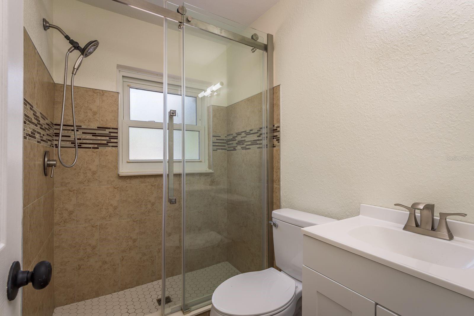 Image 21 of 27 For 8423 Jackson Springs Road