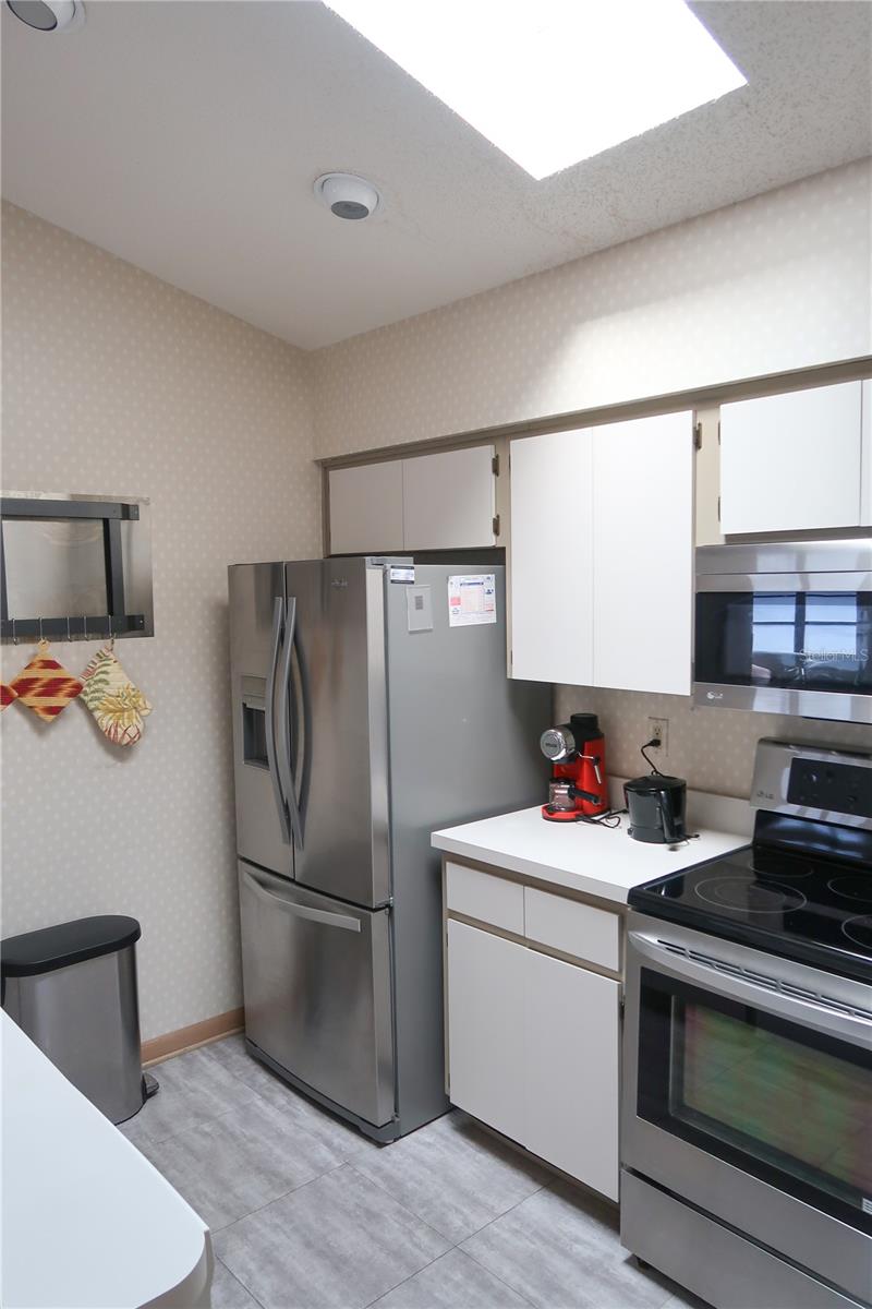 Listing photo id 10 for 44 Golfview Court
