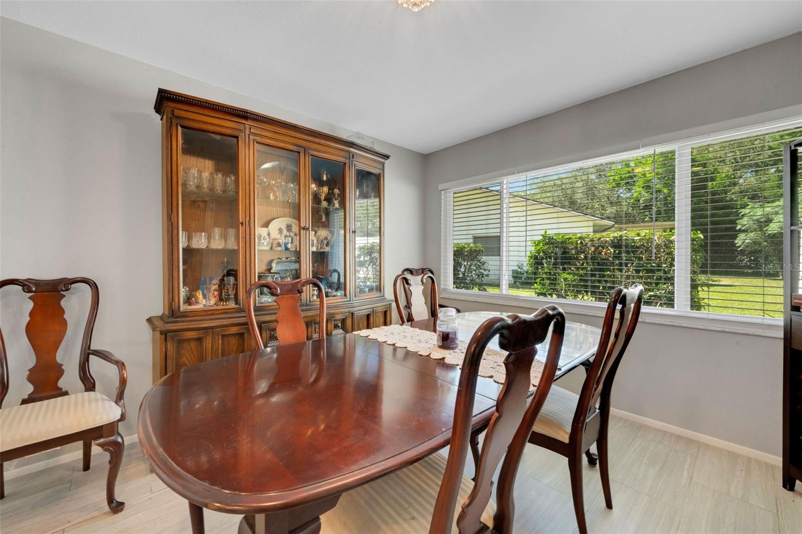 Image 10 of 39 For 1632 Heather Place