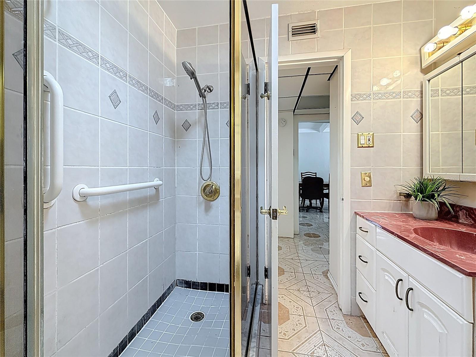 Image 22 of 44 For 6709 Orchard Drive N