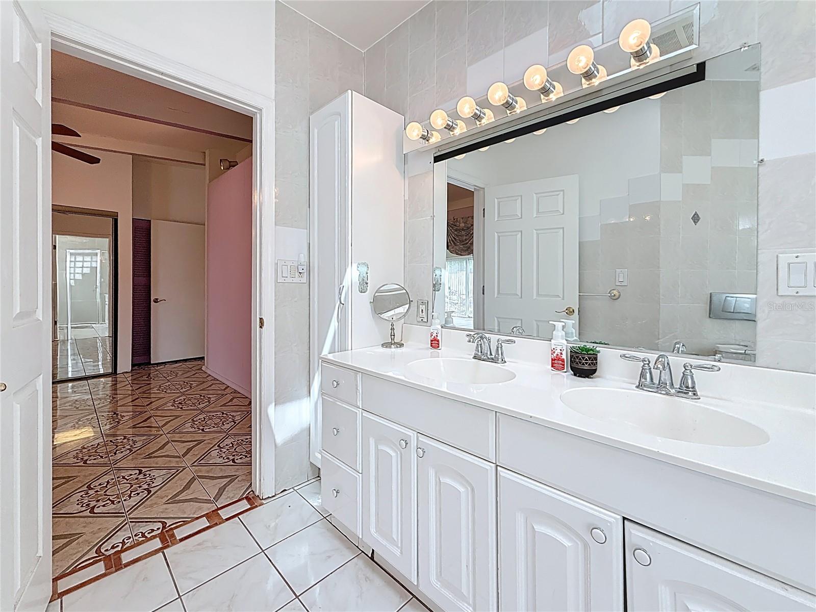 Image 27 of 44 For 6709 Orchard Drive N