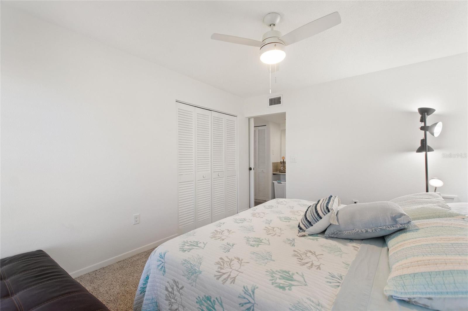 Image 8 of 31 For 6100 12th Street S 221