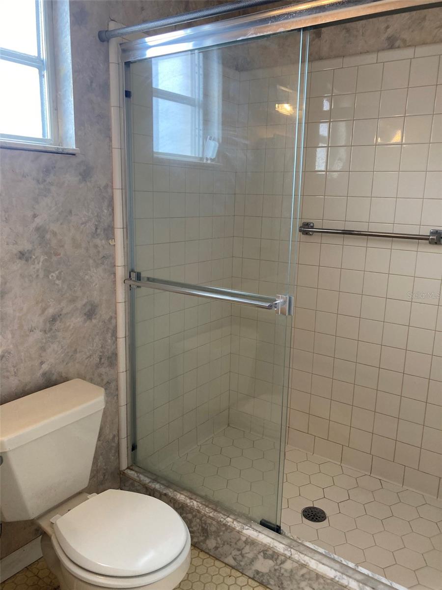 Image 20 of 46 For 5521 80th Street N 516