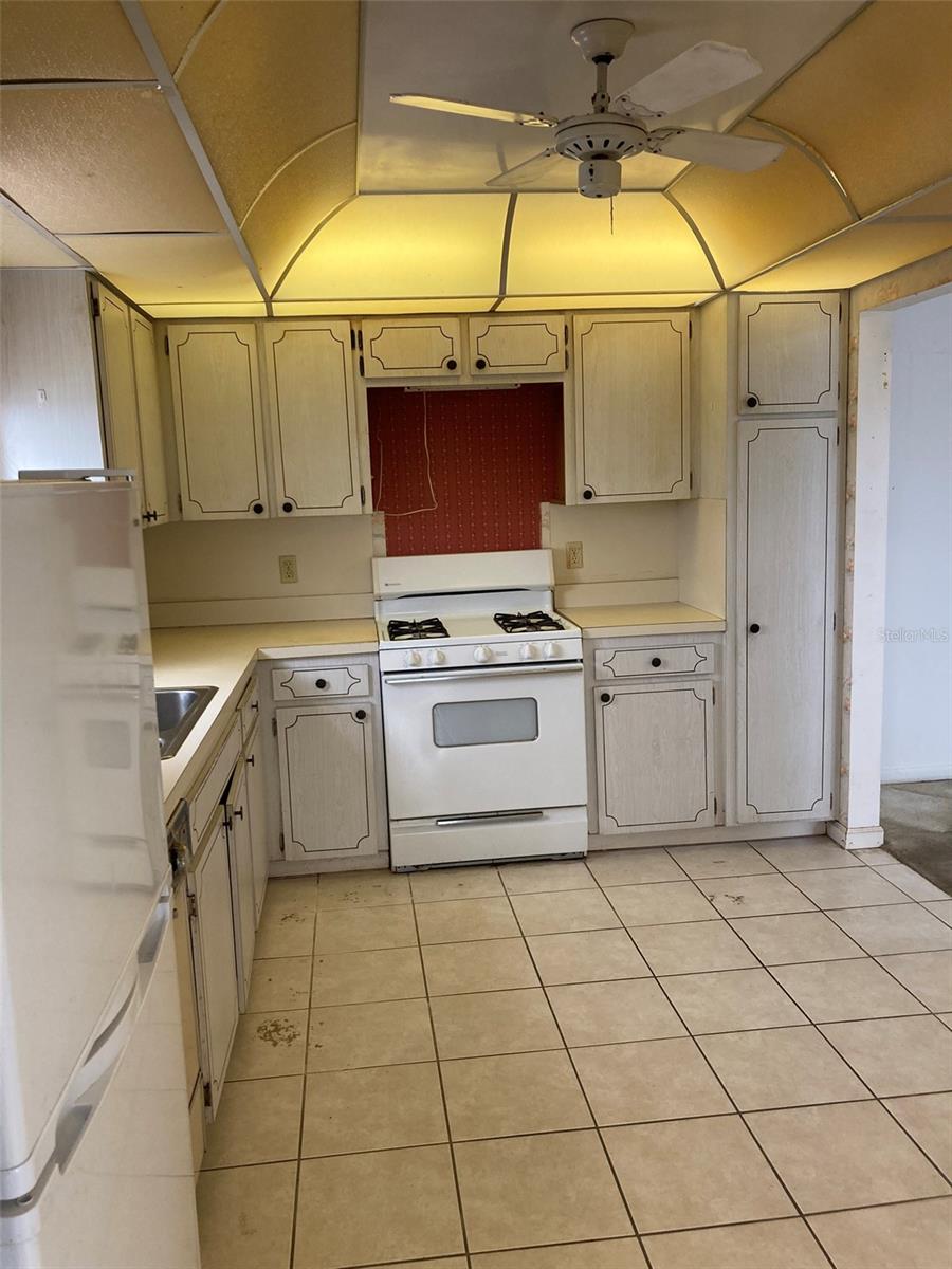 Image 7 of 46 For 5521 80th Street N 516