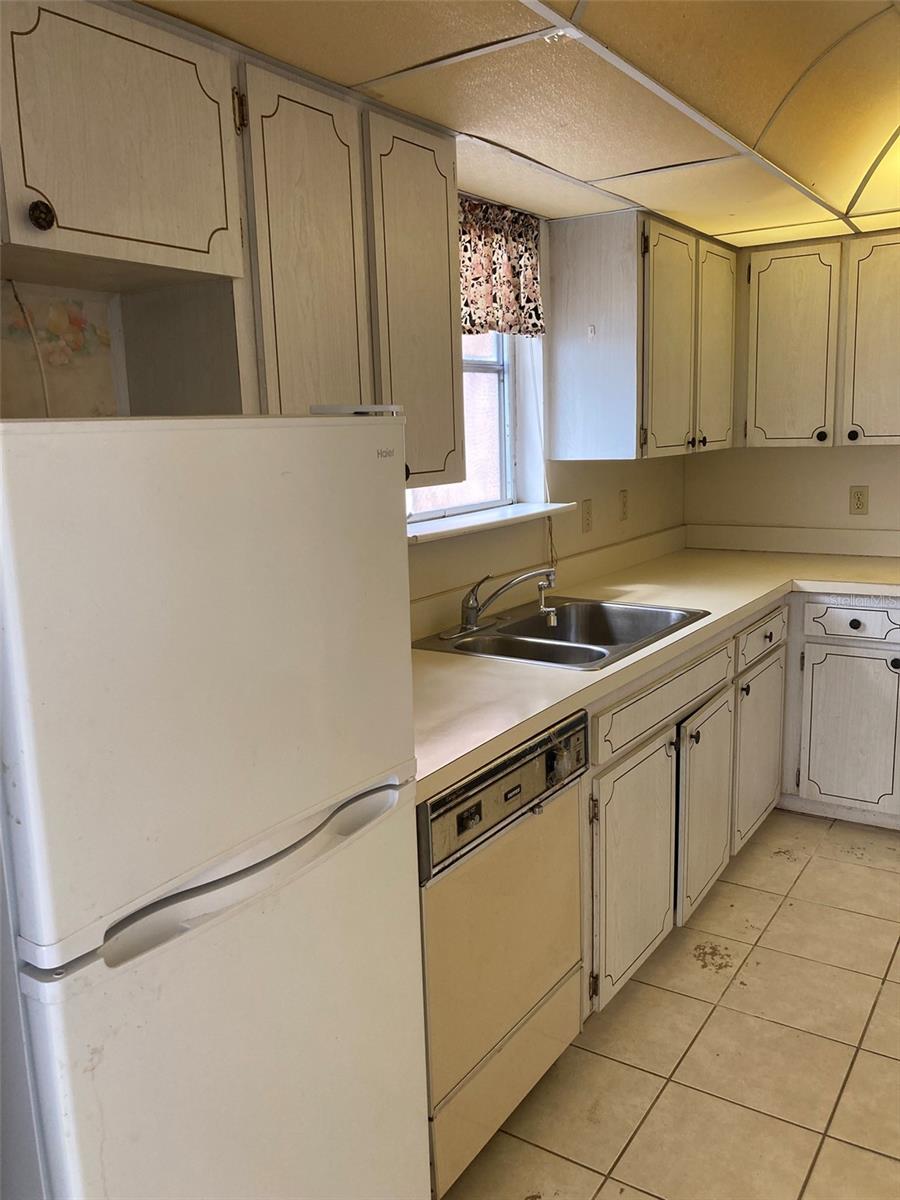 Image 8 of 46 For 5521 80th Street N 516