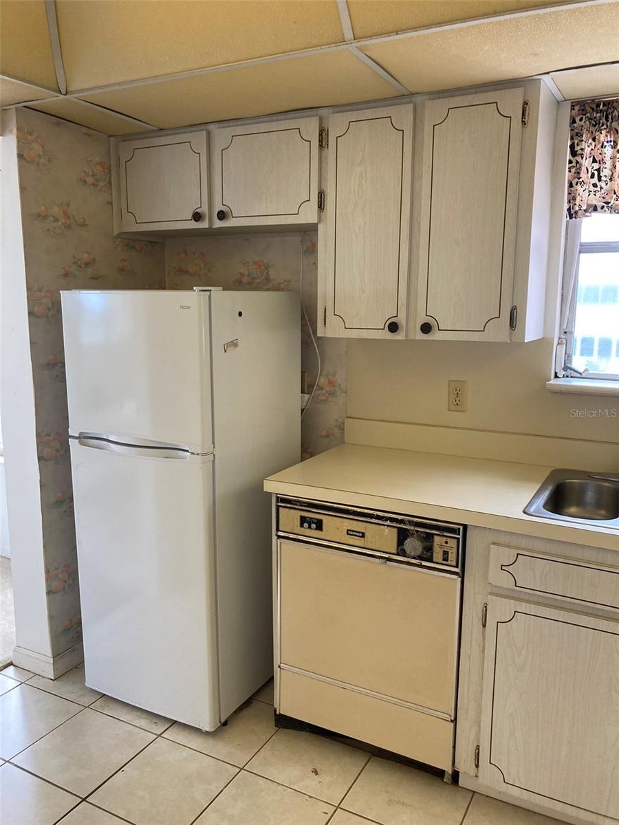 Image 9 of 46 For 5521 80th Street N 516