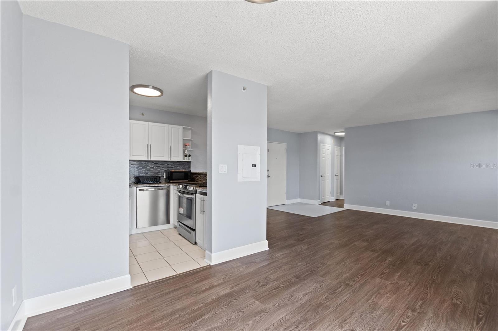 Image 15 of 39 For 3315 58th Avenue S 610