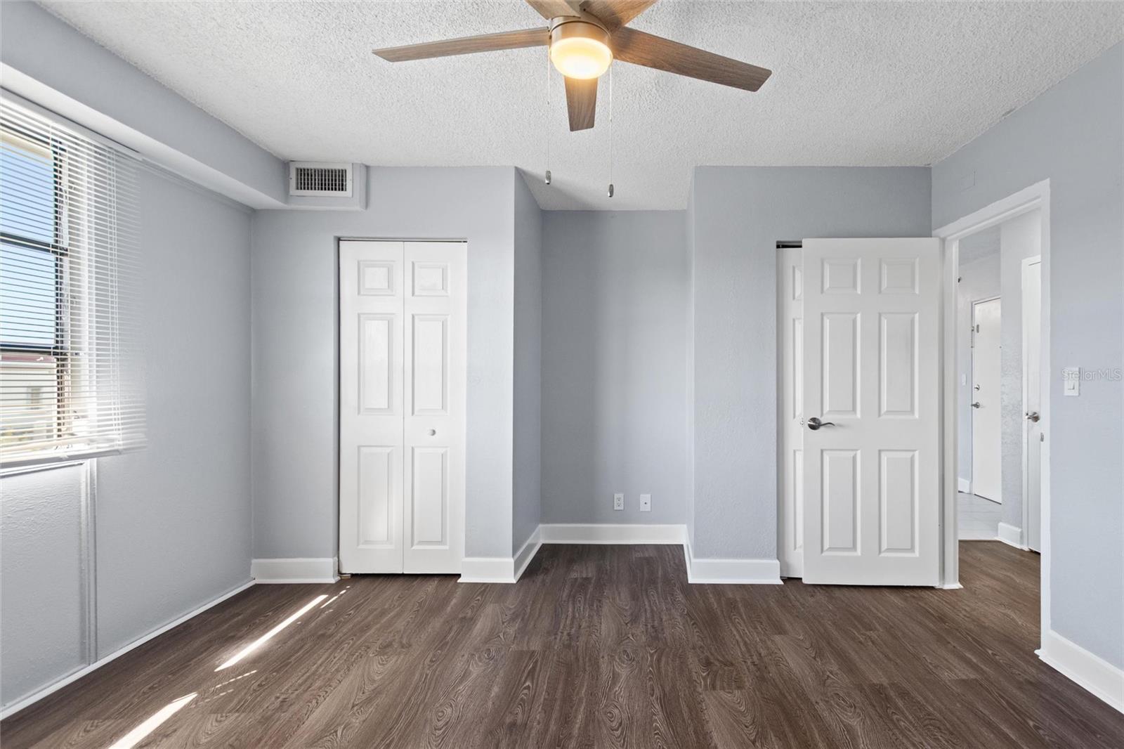 Image 26 of 39 For 3315 58th Avenue S 610