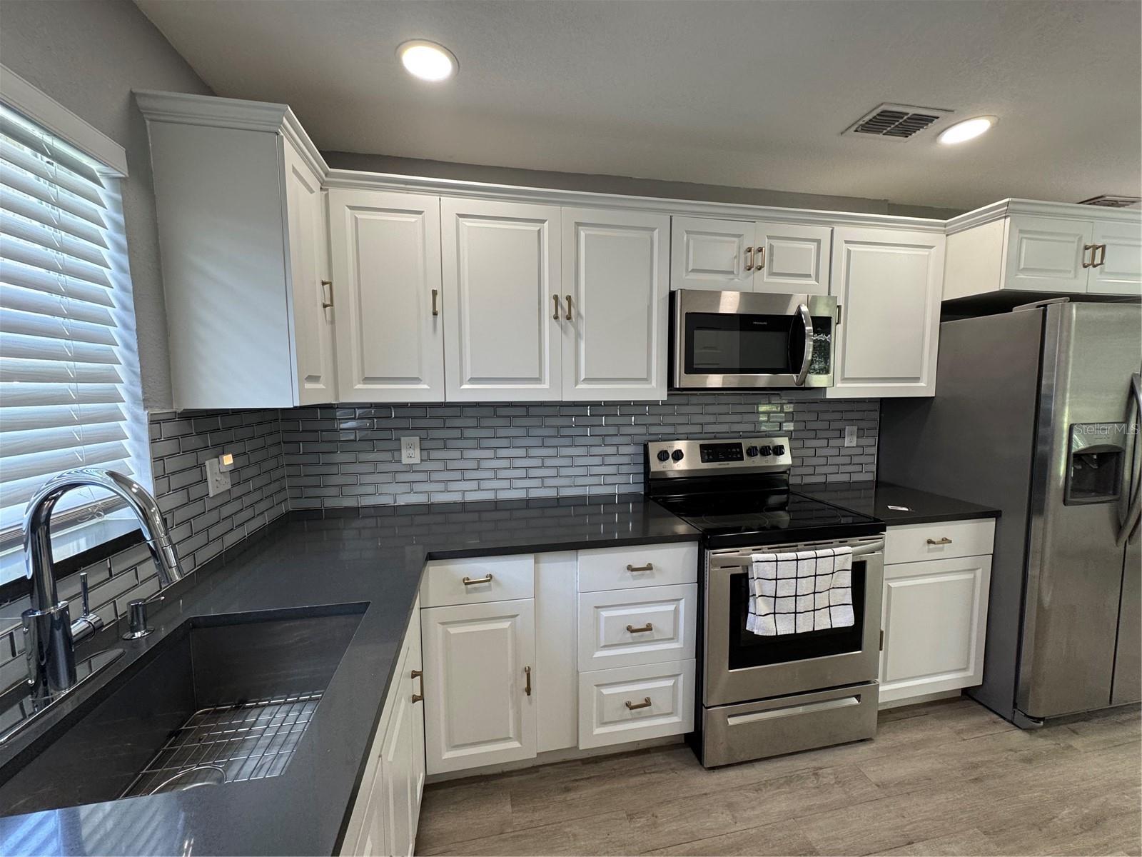 Image 17 of 34 For 7106 Sparkman Street