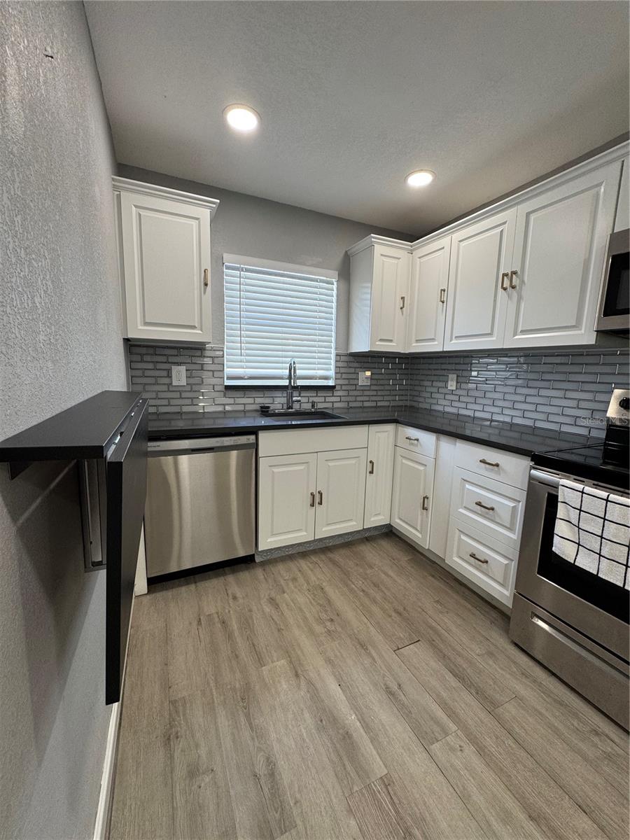 Image 18 of 34 For 7106 Sparkman Street