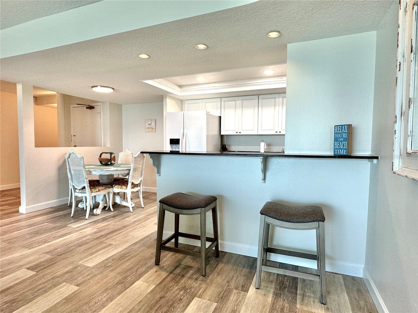 Image 13 of 47 For 851 Bayway Boulevard 905