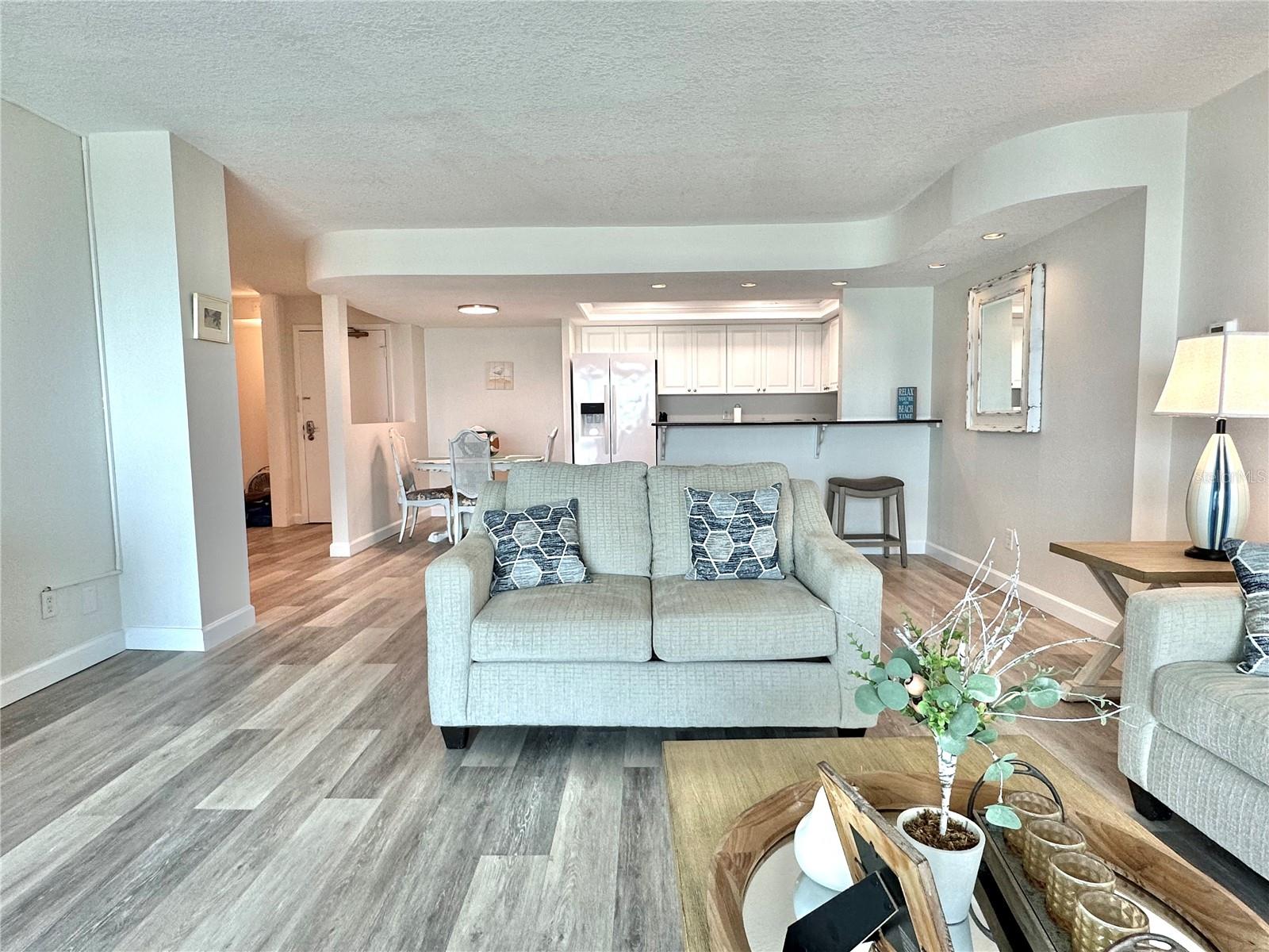 Image 14 of 47 For 851 Bayway Boulevard 905