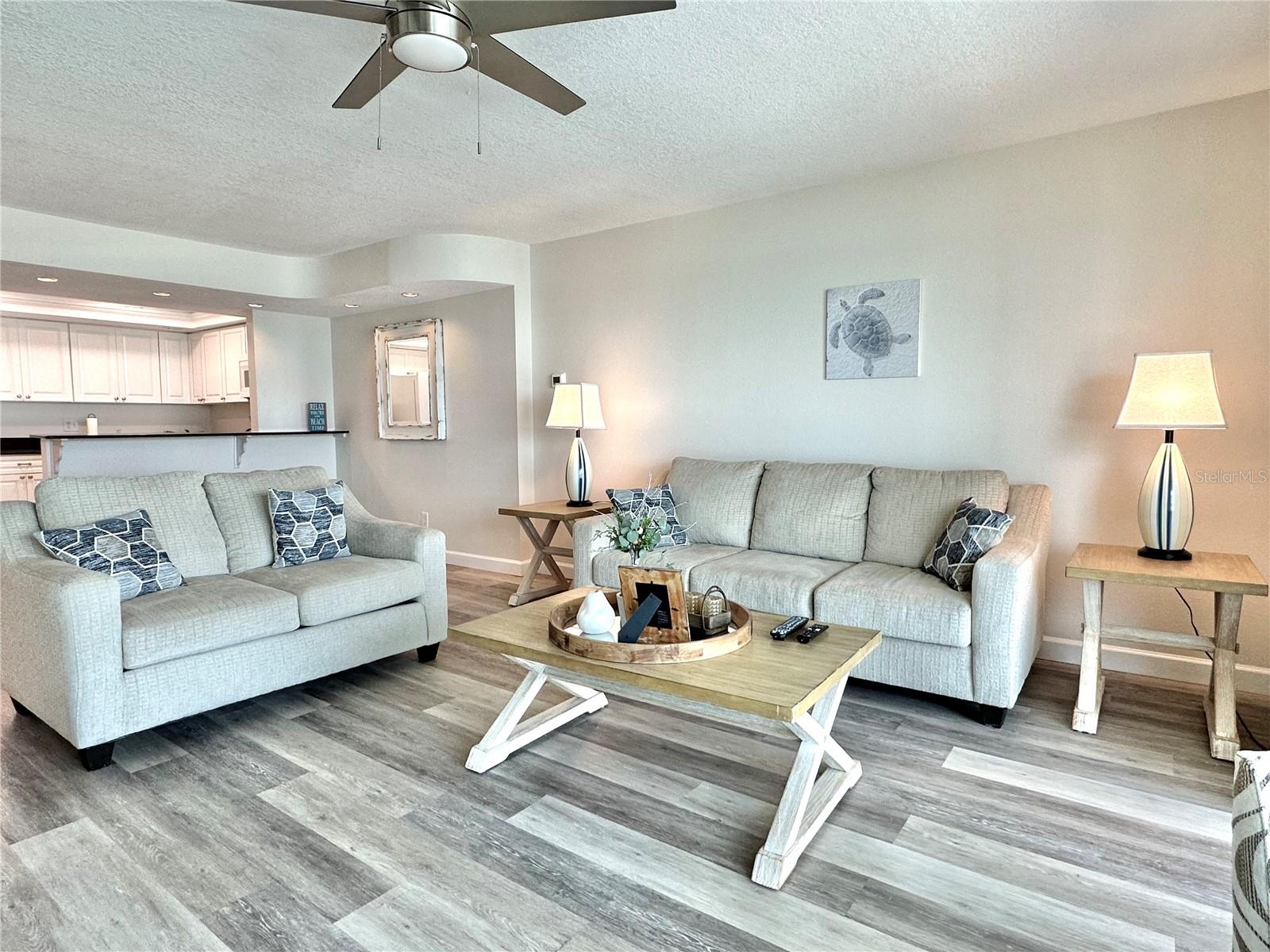 Image 15 of 47 For 851 Bayway Boulevard 905