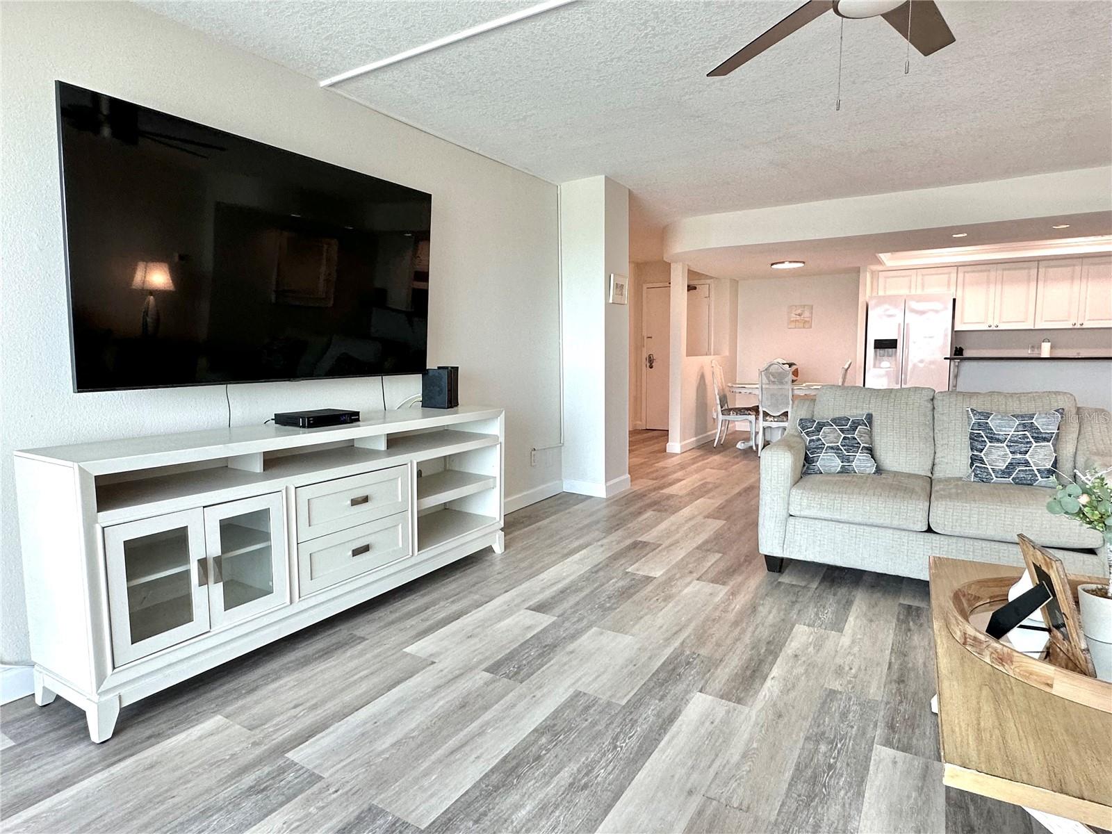 Image 16 of 47 For 851 Bayway Boulevard 905