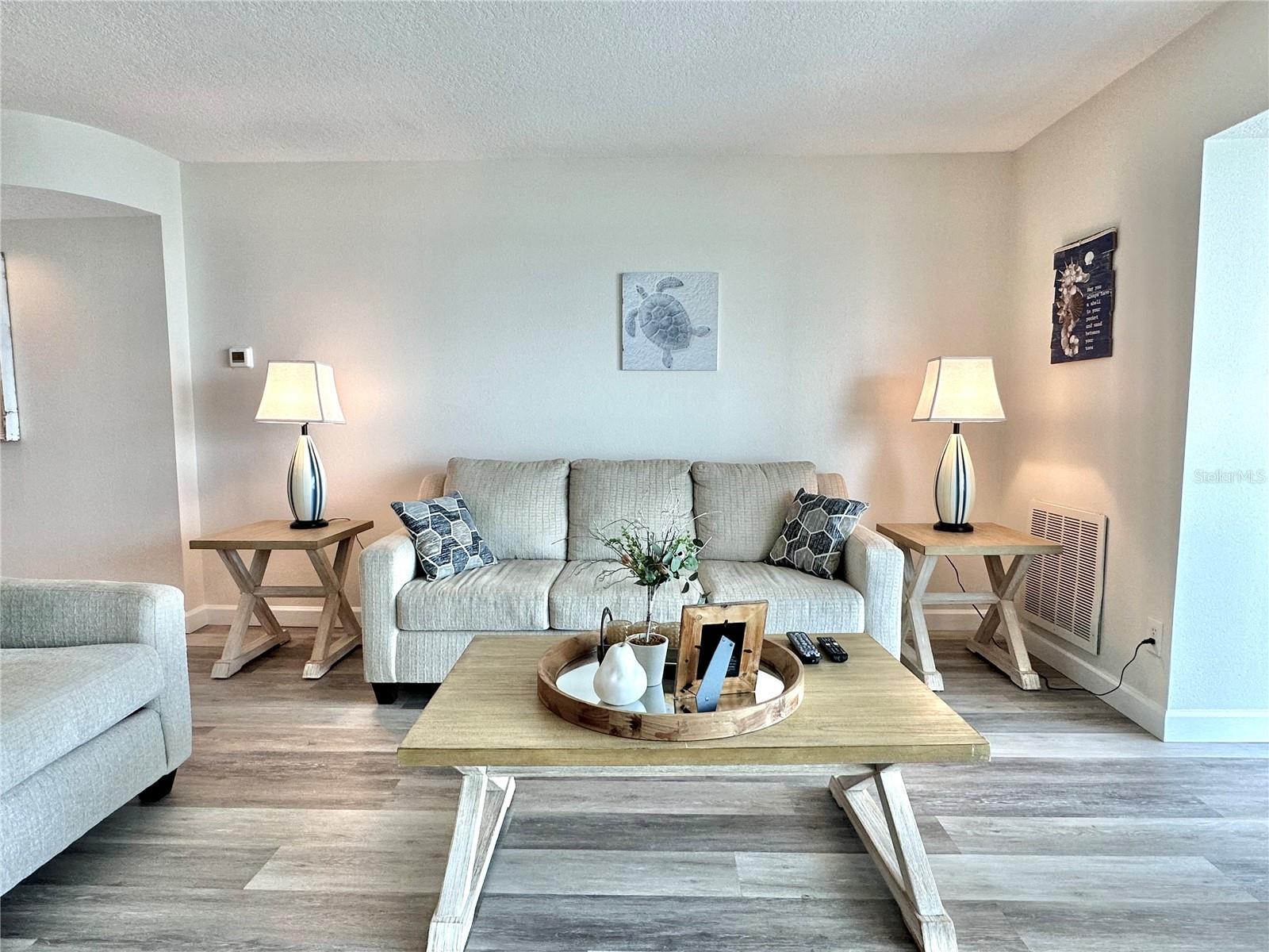 Image 18 of 47 For 851 Bayway Boulevard 905