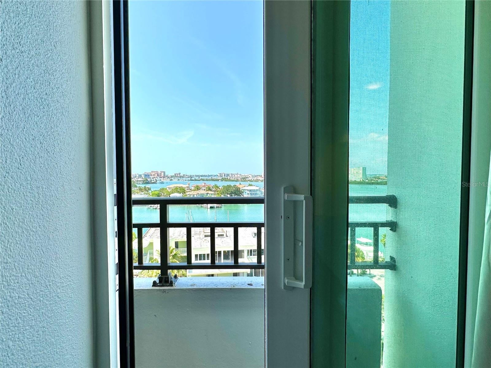 Image 38 of 47 For 851 Bayway Boulevard 905