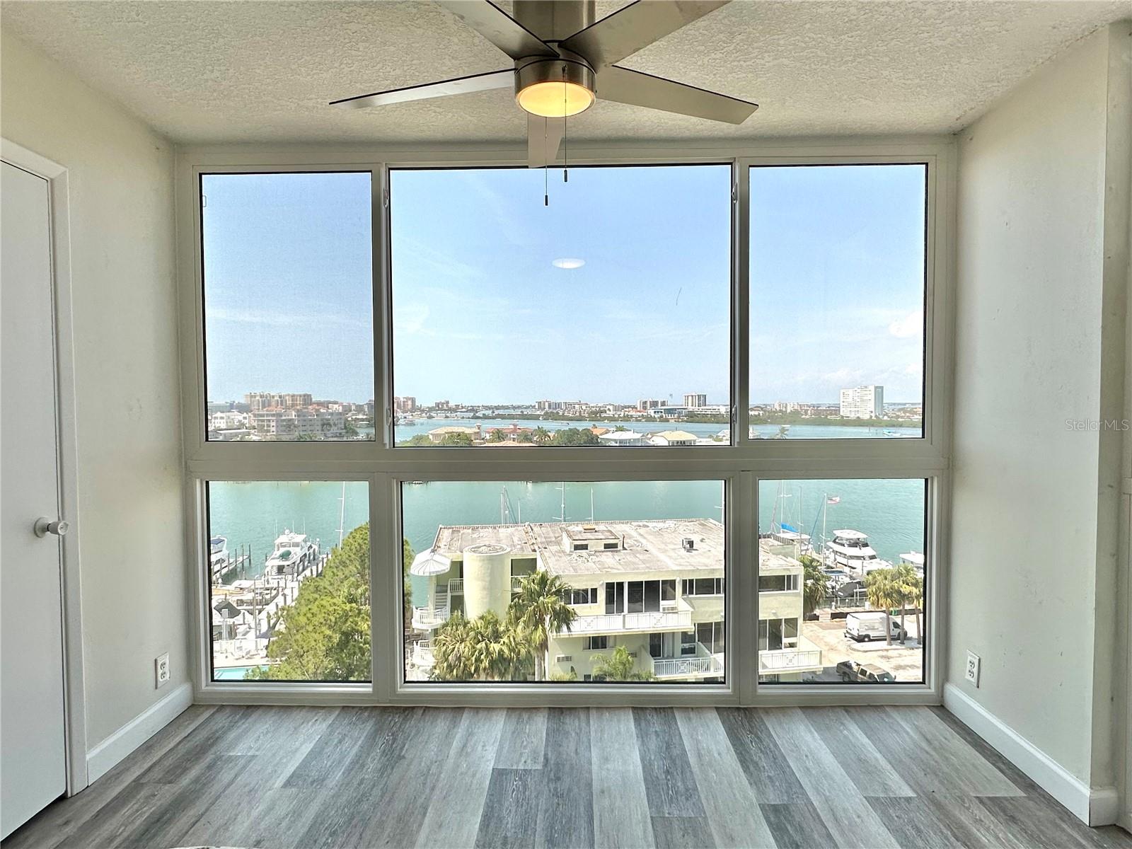 Image 4 of 47 For 851 Bayway Boulevard 905